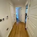 Elegant One-Bedroom Apartment In East London
